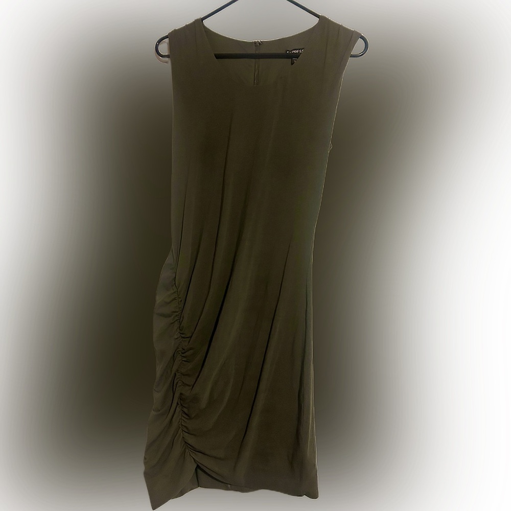 ✨EXPRESS side cinched mini dress✨Size Small🫒Green
